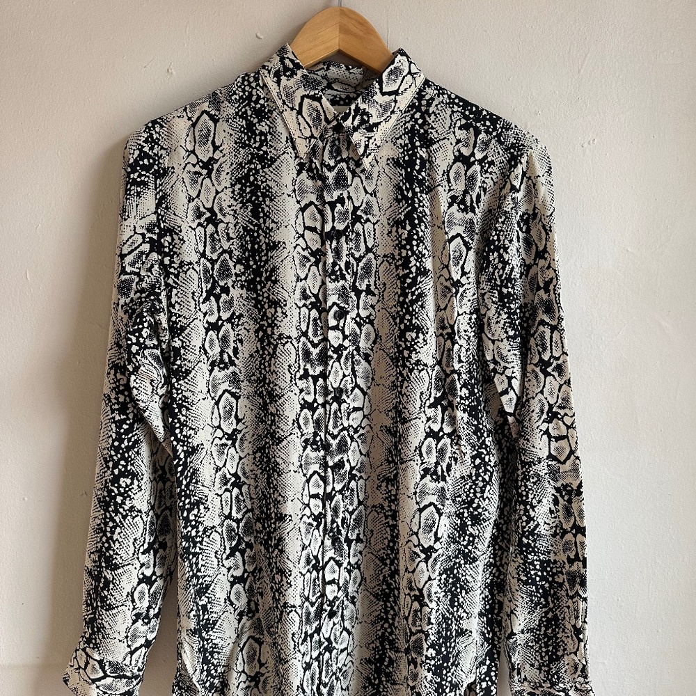 Yves Saint Laurent- Snake button shirt up- silk. Spring '16 animal print YSL